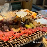 大快朵颐烤肉时