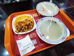 -牛一嘴·兰州牛肉面·大盘鸡(财富中心店)