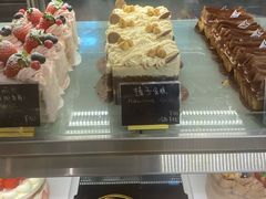 奶油榛子蛋糕-Dough&Joe团憩(瑞虹天地月亮湾店)