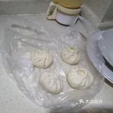 买一包发酵粉，一公斤面粉，兑放一克发酵粉