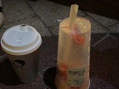 满杯红柚-喜茶(迪士尼小镇DP店)