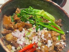 -伴山牛贵州黄牛肉火锅·苗疆非遗艺术餐厅(上海首店)