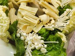 -霄汉牛三鲜湖北砂锅菜(万松园2店)