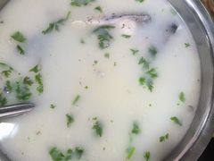 -雪湖煜辰鱼头老店(雪野湖店)