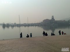 广场-平湖九龙山庄园圣马可酒店