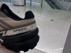 -SALOMON萨洛蒙(青岛海信店)