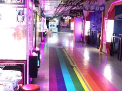 -嗨翻Hi-Fun竞技主题乐园·蹦床亲子生日轰趴(国光1937店)