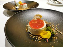 意大利香草奶冻配鲜草莓酱-K·Kitchen KK牛扒厨房(江南西店)