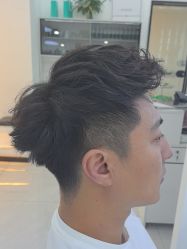 -V7 HAIR SALON