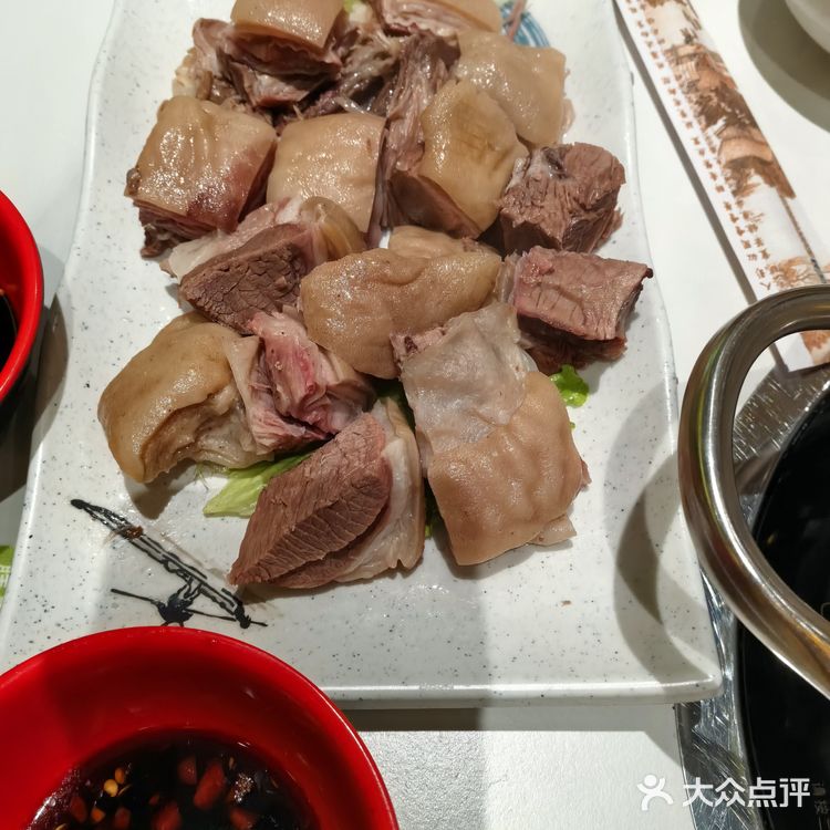 今晚，我们只吃肉