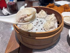 -莱莱小笼·乔艾