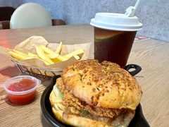 -必胜客(航洋国际店)