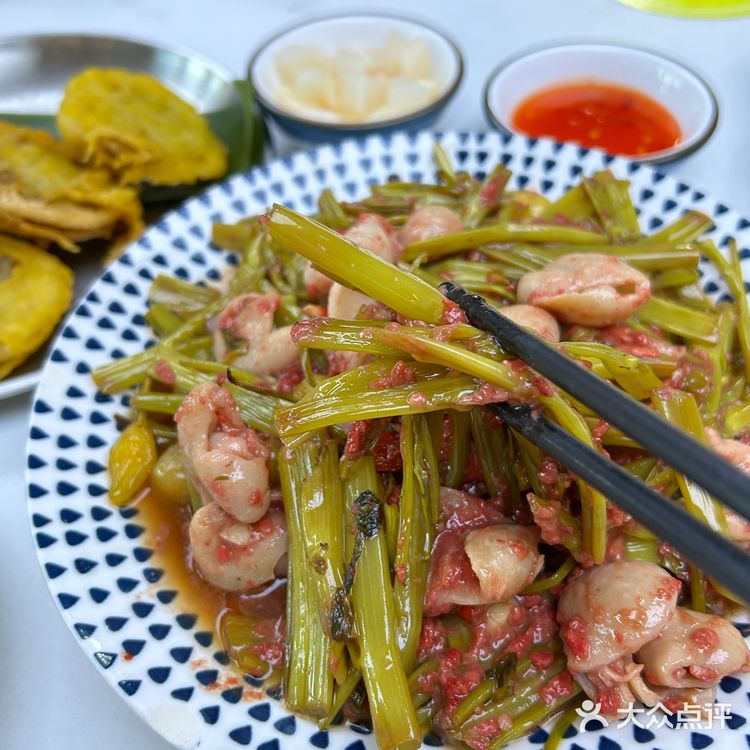 低调又好吃的家常菜~快成我的食堂啦！