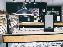 -罗伯特眼镜·蔡司官方授权(罗湖国贸店)