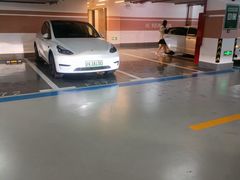 -国华国际广场-地下停车场