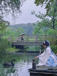 -初见汉服体验馆(拙政园店)