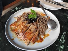 真空低温嫩猪颈肉珍珠荞麦面-The Rug Cafe(王府中环店)