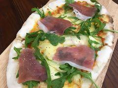 帕尔玛火腿薄底披萨-斯比特花园西餐厅(东方商厦店)