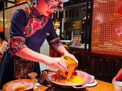 -吃饭皇帝大土家民族菜(荟聚店)