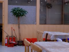 -江城燕子大排档(江汉路步行街店)