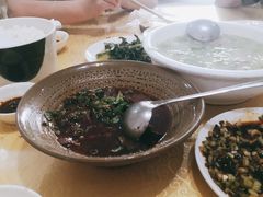 -茅屋大酒店