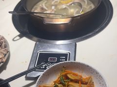 -喃喃椰·糟粕醋·椰子鸡火锅(七堡花园店)