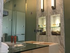 -上海滴水湖皇冠假日酒店