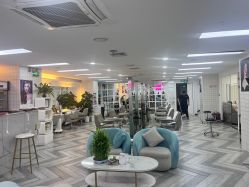 -米娜护肤造型