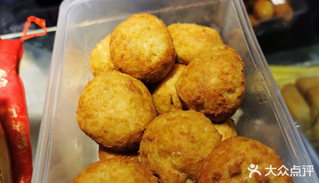 五香豆干也推荐,外酥里嫩还有很香的蘸料