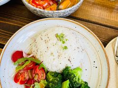 泰式海鲜黄咖喱饭-Brut Eatery Wine Bar & Restaurant (建国东路店)