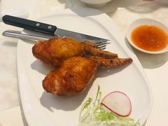 鲜虾胶酿脆皮鸡翅-港丽餐厅(高德置地店)