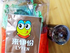 -来伊份1038(新村路三店)