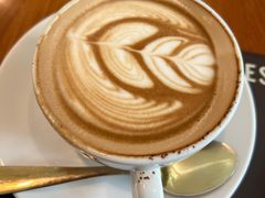 -Chom Cafe and Restaurant