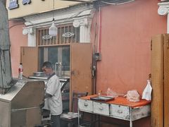 -烤肉小伙烤肉店