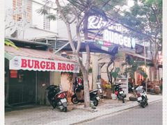 -BURGER BRO'S