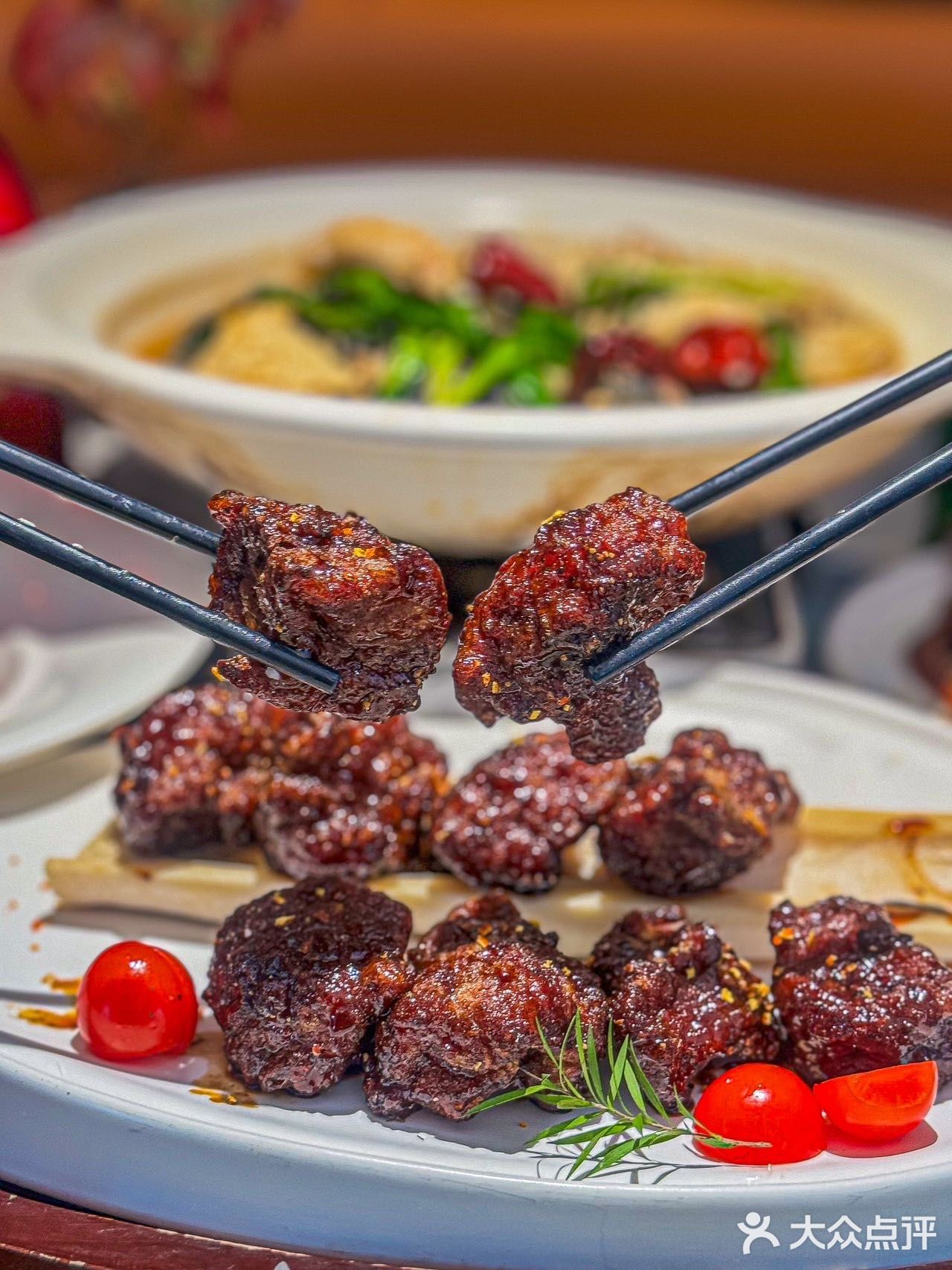 妈呀！这家的家烧乾坤隆鱼头真是香迷糊了！