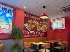-柳大厨螺蛳粉(人民路总店)