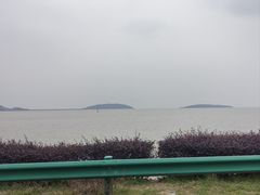 -麓舍全景太湖温泉别墅团建拓展会议亲子