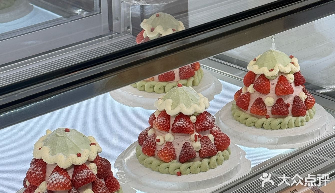 冬天的第一个草莓圣诞树🎄🍓