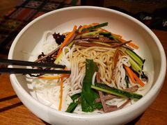 -云海肴·汽锅鸡·云南菜(天山百盛优客店)