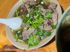 -大众跷脚牛肉馆·非遗传承单位(峨眉山店)