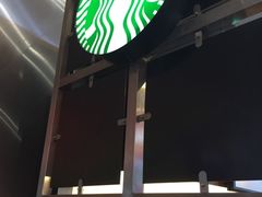 星巴克(虹桥火车站出发区店)-星巴克(上海虹桥站2A检票口)