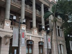 -香港大学