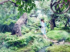 -Chom Cafe and Restaurant