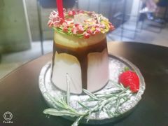 花环-BE NORMAL CAFE(霞溪路店)