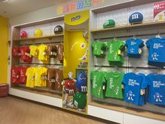 -m豆巧克力世界(上海世茂广场店)