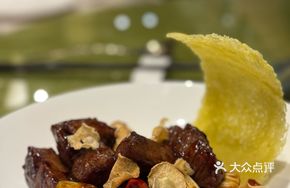 Golden Garlic Spicy Wagyu Stir-Fry