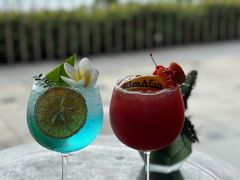 日落鸡尾酒-日落吧·海景咖啡厅·餐酒吧·鸡尾酒·下午茶·乐队表演·浪漫夕阳·三亚文华东方酒店