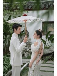 -樱花婚纱摄影
