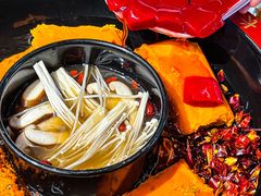 -三江两海老火锅(北京首店)